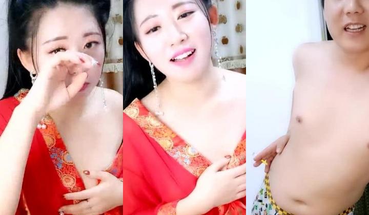 穿的红红火火很喜庆的美女少妇和炮友双人啪啪秀 男女均露脸 激情啪啪很是诱人