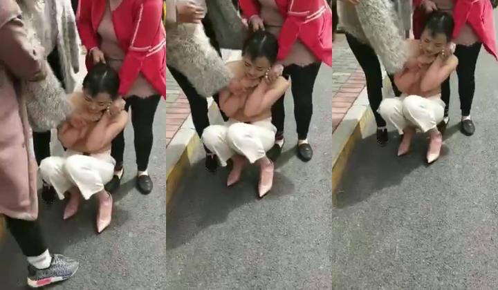 【门事件】 漂亮的服装店长当小三 ️被原配带人剪头发，并且扒光衣服游街！