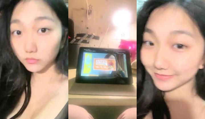 青春靓丽19岁，【小野猫】，G奶学妹~女生宿舍偷播~天然巨乳~沐浴掰穴柔逼，阴毛浓密水汪汪