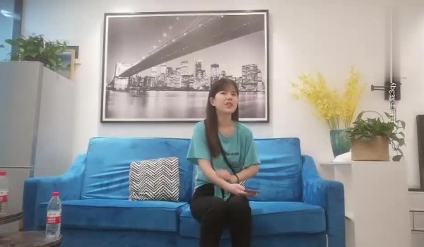 午夜寻花返场再约清纯极品蓝衣妹子，近距离特写口交上位骑坐大力猛操