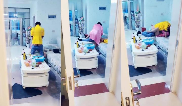 绿帽老公让老婆勾引上门服务的外卖员偷拍，沙发上口交时间紧任务重衣服都没脱就开干，小哥哥很持久玩了好多姿势