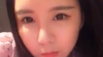 某APP直播平台大奶子露脸美女主播睡床上2小时40分放福利礼物没少拿 极品馒头逼感觉好紧 清晰精