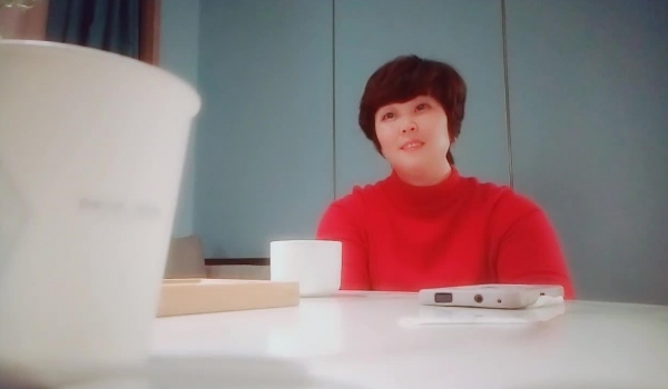 【狼传播者】，泡良达人，人气收割机，酒店聊天好久才上床，推倒抠穴粉嫩，骚气逼人今天赚到了！