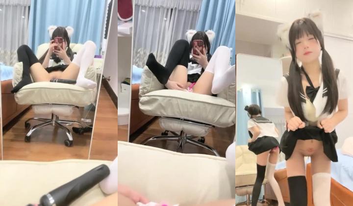 二次元萝莉学生妹，【吃一口小布丁】，户外跳蛋，爽到喷水，小妹妹别看年龄不大，也是个老司机