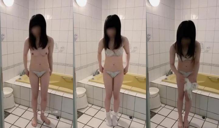 M系小母狗嫩妹『雌犬』露出调教啪啪，萌萌的外表下是个小母狗 越是被羞辱越喜欢 清纯诱人