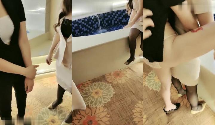 戏精精彩演绎91罗先生酒店豪华套房勾引两个高颜值美女服务员穿着黑丝双飞