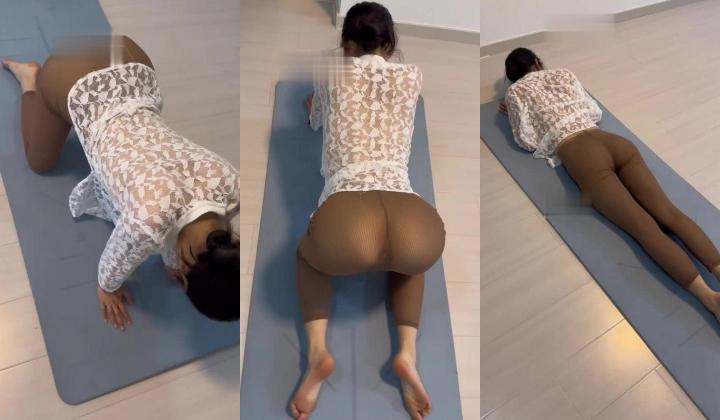 私拍精品，【摄影师系列-双女摄影作品】，双女学生妹，黄瓜自慰，特写私处，超清画质一流