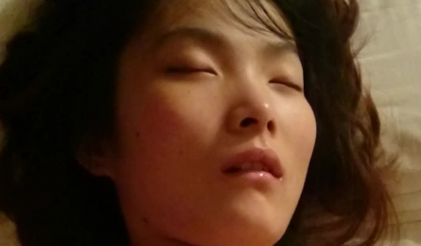 【国内真实MJ】迷了一个长腿高颜值的90后，娇嫩欲滴，皮肤吹弹可破，打力、翻眼，套塞嘴里，108