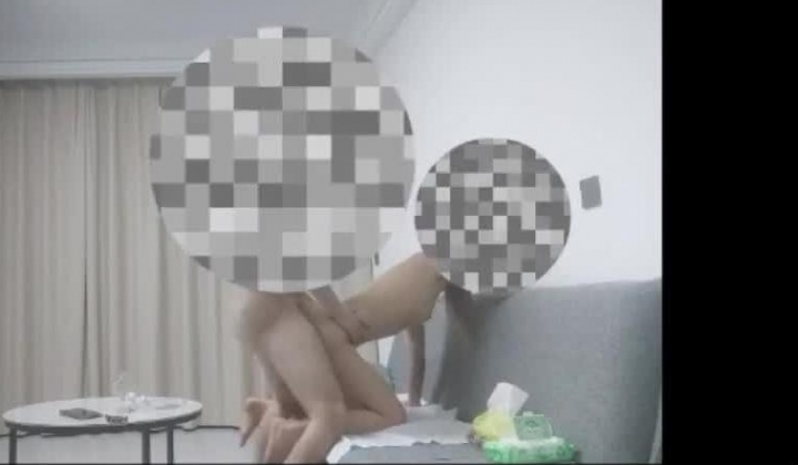海角大神【好想好好爱一个人】高价约啪海南三亚 亚龙湾长腿嫩模，大长腿白嫩模特儿
