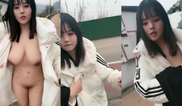 【葡萄熟透了】户外母狗! 巨奶肥臀 到处裸奔 掰穴特写