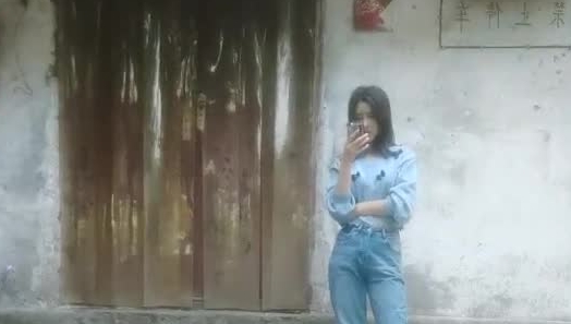 【站街女】轻车熟路又在站街女里挑中寂寞寡言却很清秀的农家妹子