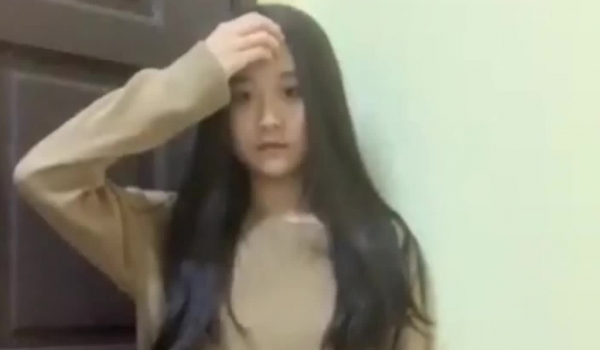 套路隐私泄密！艺术院校毕业的超高颜值小姐姐【小仙】单纯被骗，线上应聘模特全方位展示形体隐私部位