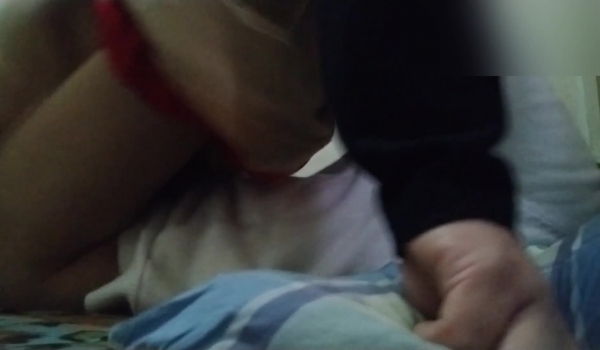 快餐达人城郊召妹泄火看上穿高筒靴的鸡妹二话不说进屋就脱掰开BB瞅瞅然后进入疯狂输出干一半鸡妹接个