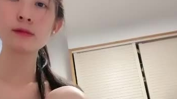 最正宗清纯校花来了，【迷人晚晚】，这么清晰可人的嫩妹不多见了，且看且珍惜