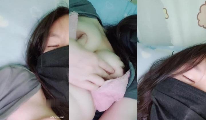 刺激【大三妹妹小美】寝室脱衣~自慰秀~上课真空~跳蛋直播~！~课堂上，宿舍偷拍舍友，粉逼，美乳，