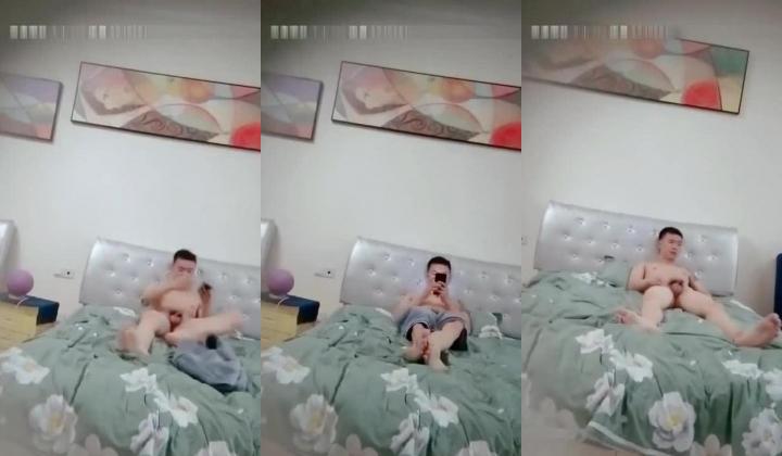 网约白皙高颜值美女 性感翘臀,扒光抽插,阴毛旺盛就是骚啊