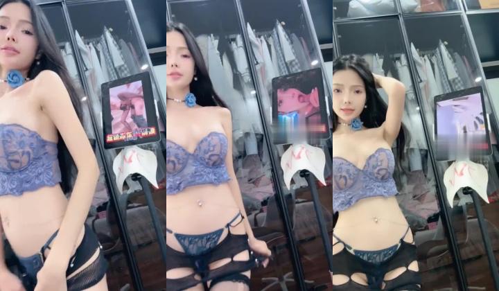 你的老婆 小妲己直播 顶级绝美女神，完美身材巨乳翘臀，跳蛋自慰淫水打湿小骚穴
