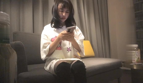 91沈先生探花约了个肉肉美乳一线天妹子啪啪，石头剪刀布脱衣开档丝袜侧入抽插猛操