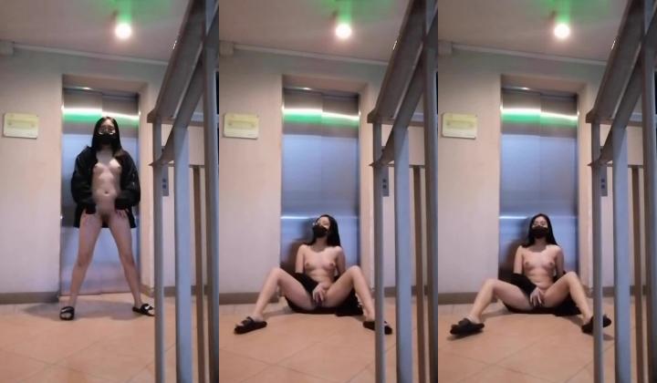 高学历大学生极度反差露脸眼镜妹【刘阳】无底线自拍，露出裸舞啪啪，又骚又母狗