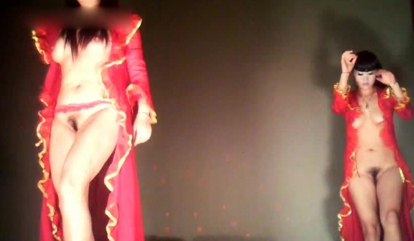 农村组建的草台班子艳舞团全裸表演阴毛还挺性感 个个身材都不错