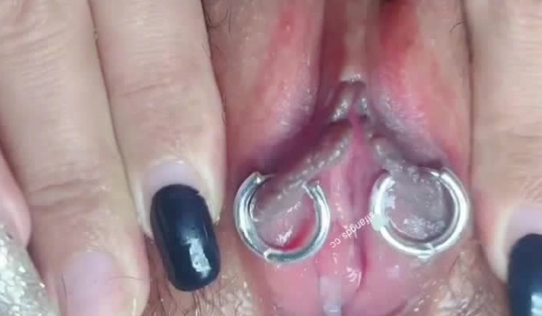 推特烧婊子，【金秘书_虾米】，9月最新，KTV一字马，瑜伽喷水，小树林肆意奔放的脱
