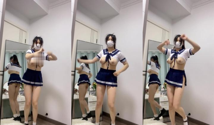 青春无敌 白皙圆润极品天然巨乳蜂腰肥臀网红小钢炮【万听】高价私拍第三季~变装裸舞紫薇完美炮架