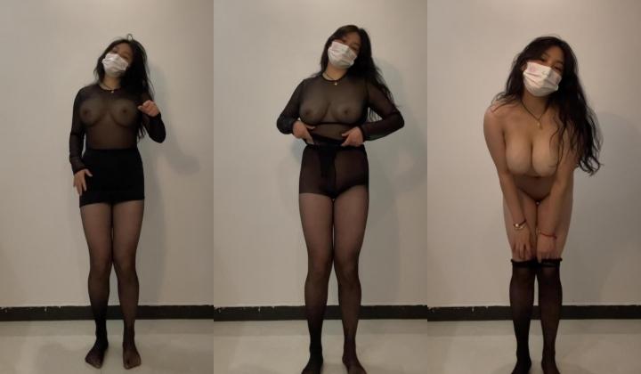 青春无敌 白皙圆润极品天然巨乳蜂腰肥臀网红小钢炮【万听】高价私拍~变装裸舞紫薇