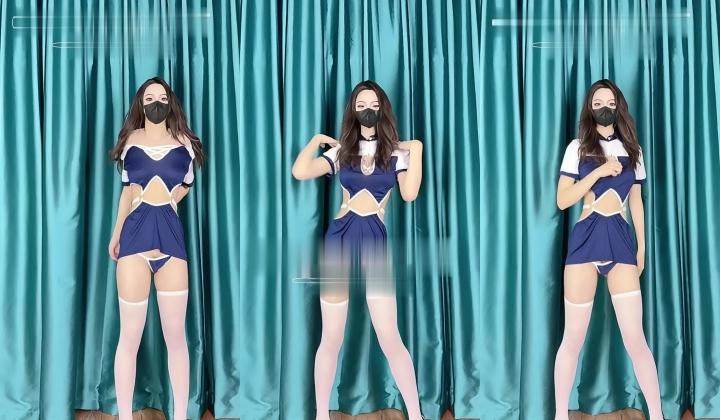 极品大奶高颜女菩萨【一口白桃七】最新福利，情趣裸舞，大街上露出抖奶诱惑