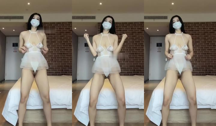 《淫妻少妇控必备》一夜爆火推特顶逼王！极品身材白领美少妇【6金】最新千元频道长时劲曲抖臀裸舞，巴拉豆顶胯真心受不了