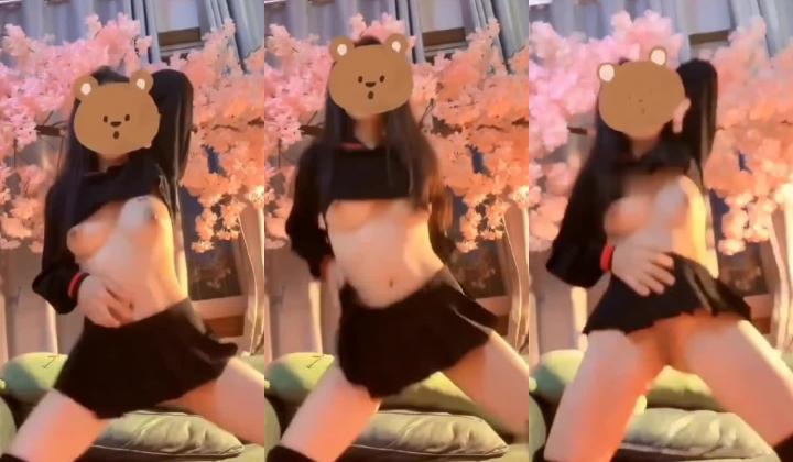 青春无敌抖音风极品网红嫩妹高价定制裸舞、变装、紫薇等反差超大合集~美女如云~有大胆露脸的