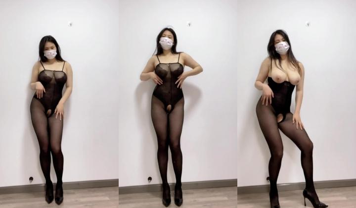 青春无敌白皙圆润极品天然巨乳蜂腰肥臀网红小钢炮【万听】私拍全集，变装裸舞紫薇完美炮架