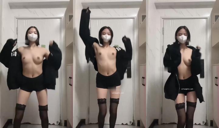 青春无敌 抖音风推特人气极品身材网红女神【小西西】定制福利全集 逆天大长腿鲍鱼抖得要起飞