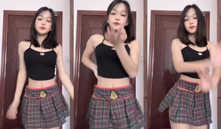 快手【小困鱼(蒙佳怡)】18舞蹈生，超嫩乳花臂少女,裸舞定制