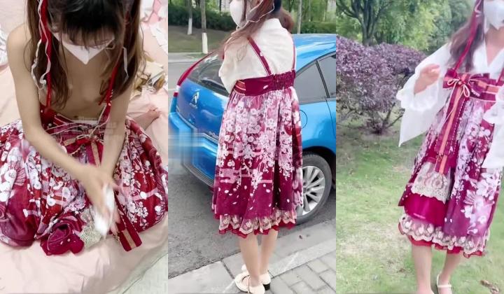 千娇百媚美少女 反差双马尾小可爱公园偷偷露出，这么可爱的妹子怎么会这么骚呢，人前淑女，人后欲火焚