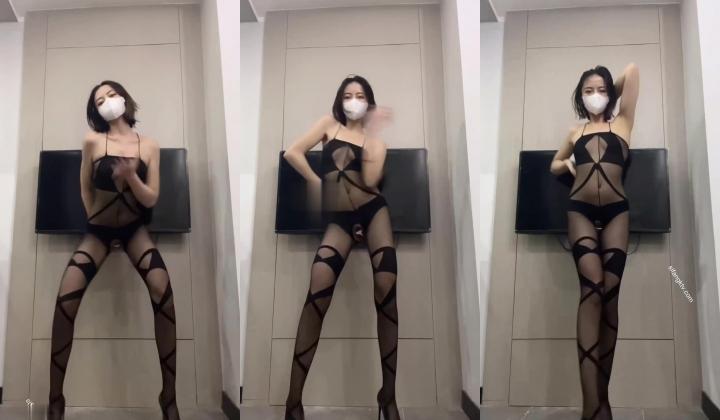 青春无敌 抖音风推特人气极品身材网红女神【小西西】定制福利全集 逆天大长腿鲍鱼抖得要起飞