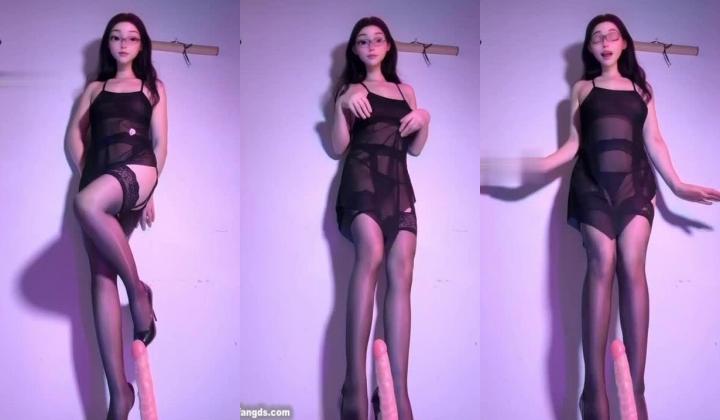 推特露脸美少女，绝顶身材女菩萨【是瑞瑞呀】新番福利，全裸露出，各种裸舞，非常奈斯