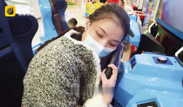 曾经红极一时的网红反差婊【王竹子】私拍视图，个人SM经验给字母圈新人答疑解惑SM教学福利等 戴上