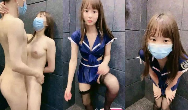 太漂亮了，【一个小丸子】，校花级学妹，嫩的出水，无套约啪，典型的少女身材，被推到墙边插，呻吟真动听，推荐一看