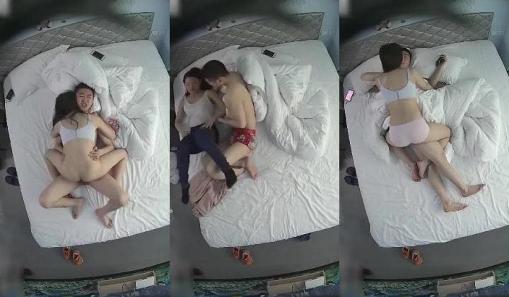 偷拍装清纯害羞的漂亮美女被男的扒掉内裤了还不让操