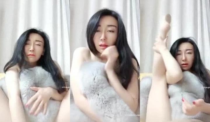 瑜伽老师 舞动天籁 这颜值得吃什么才有这样漂亮，一字腿 钢管舞、自慰揉穴 真诱惑！