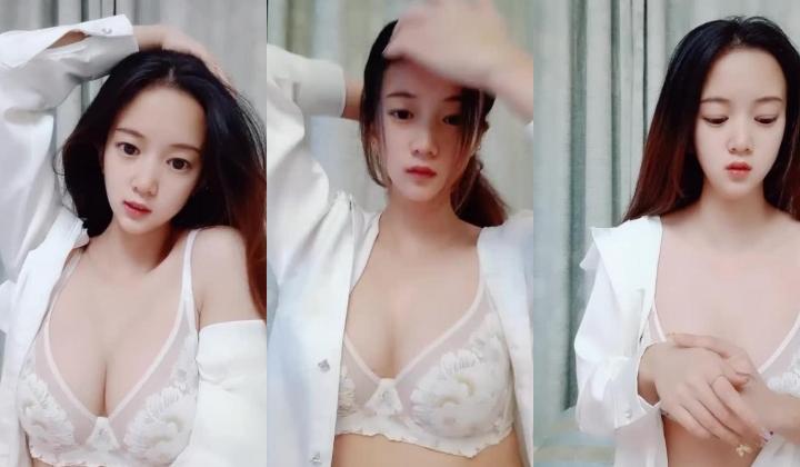 宝贝你别闹，全程露脸高颜值极品小骚货，肤白貌美大奶子，粉嫩的逼逼跳蛋蹂躏，淫声荡语揉奶玩逼呻吟可