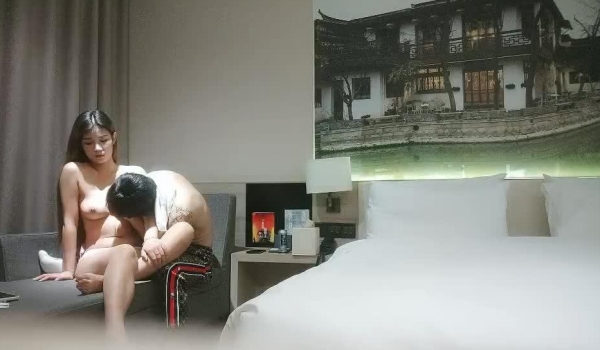 利哥探花 良家型人妻少妇利哥这里什么不多各种各样生活型良家人妻多