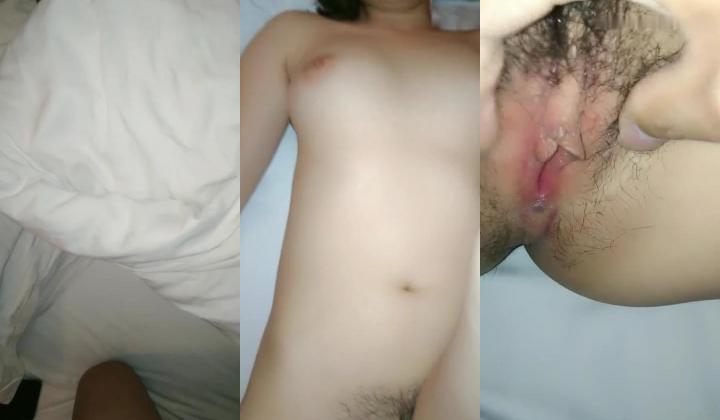 粉奶嫩逼妹子双人秀不让操只能玩弄逼逼 掰开特写很是粉嫩非常诱人