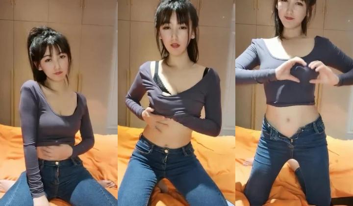 五官和表情很有特色的东北才女【你的小小酥】，诱惑得头头是道，爱笑的女孩运气不会差，揉奶呻吟特别有
