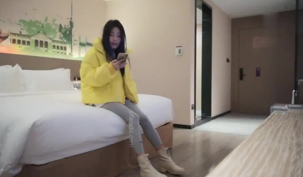 酒店约炮偷拍,超美颜值女神还会一字马，露脸口交,一字马做爱,各种姿势淫荡对话