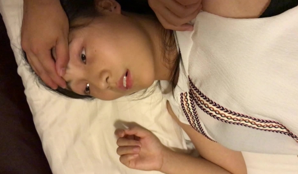 超级巨作！史上最美气质美女被下药后死猪半睁眼玩法超多