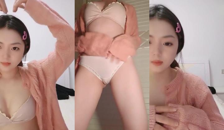 绿播下海，正宗校花学妹，【豆芽高手----原来是小嫩妹】，顶级身材，不脱看起来好清纯