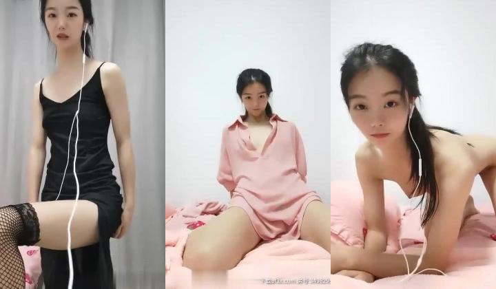 粘黏黏清纯挺嫩萌妹子性感长裙慢慢脱掉，乳夹跳蛋震动特写单腿网袜掰穴诱惑
