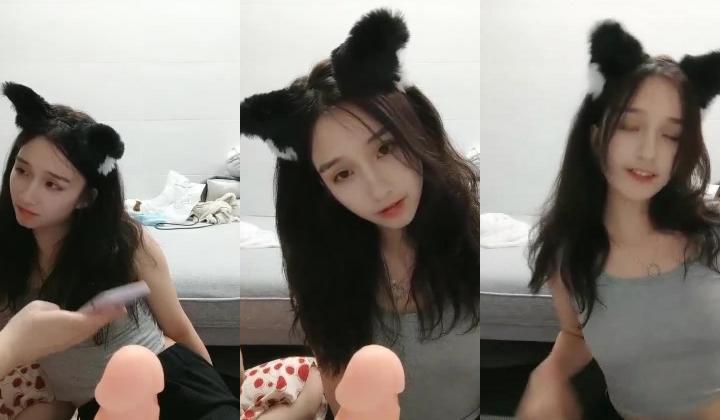 极品高颜冷艳御姐，反差小妈感女主播「金刚护撸娃」「小奶猫」激情淫语撩骚，和姐妹下海大秀，互舔互口假鸡巴互插