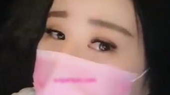重磅福利大款刷大礼物让女神级美女主播去勾引男技师啪啪喔草还飞机师制服